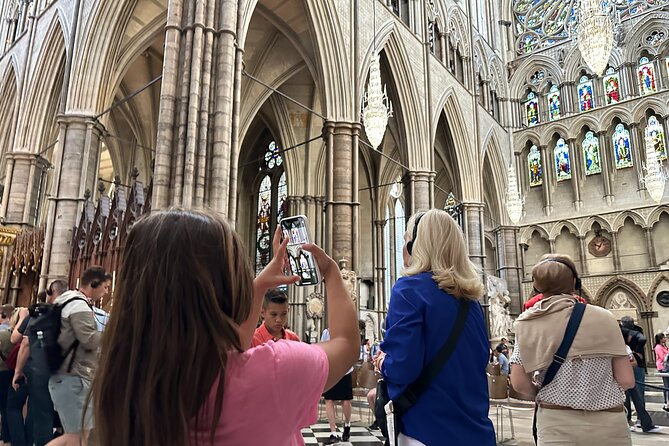 Skip-the-line London Westminster Abbey and City of Westminster Kid-Friendly Tour - Guide quality signals from real experiences