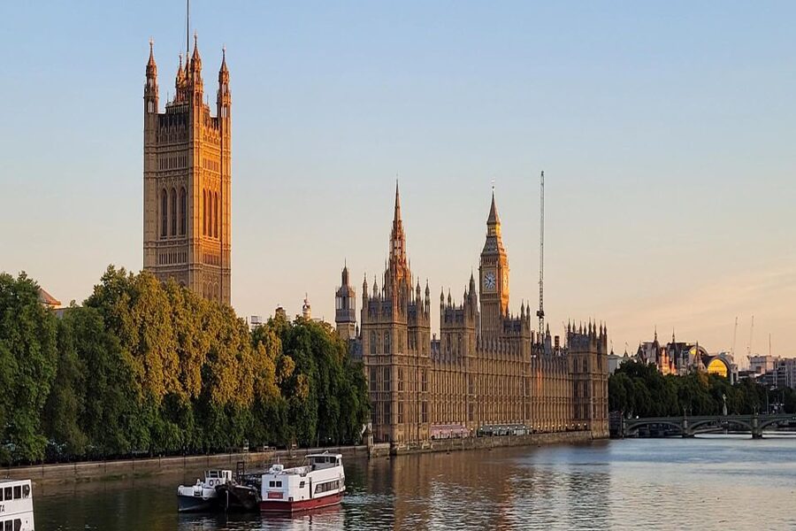 Skip-the-Line London Westminster Abbey Guided Tour in German - Key things to know before you go