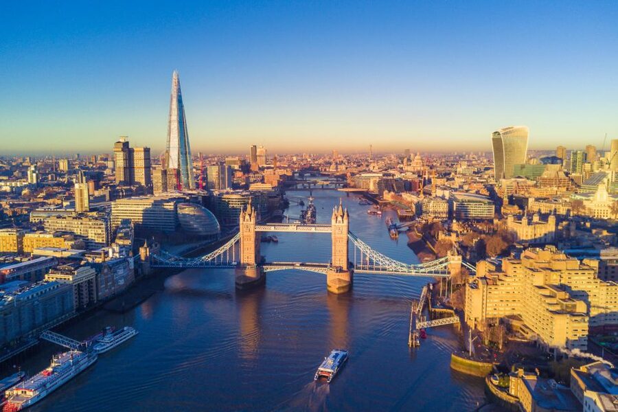 Skip-the-line View from The Shard & Private Tour of London - Private guide perks: what you get for your money