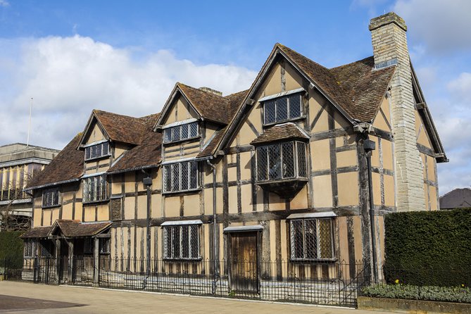 Small Group Cotswolds Villages, Stratford and Oxford Day Tour from London - Henley Street and the Birthplace choice you can control