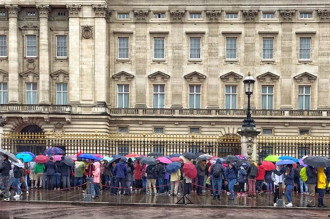 Small-Group London's Best Sights Walking Tour, Kids Join Free! - Houses of Parliament and Westminster Abbey: close views, then sacred ground