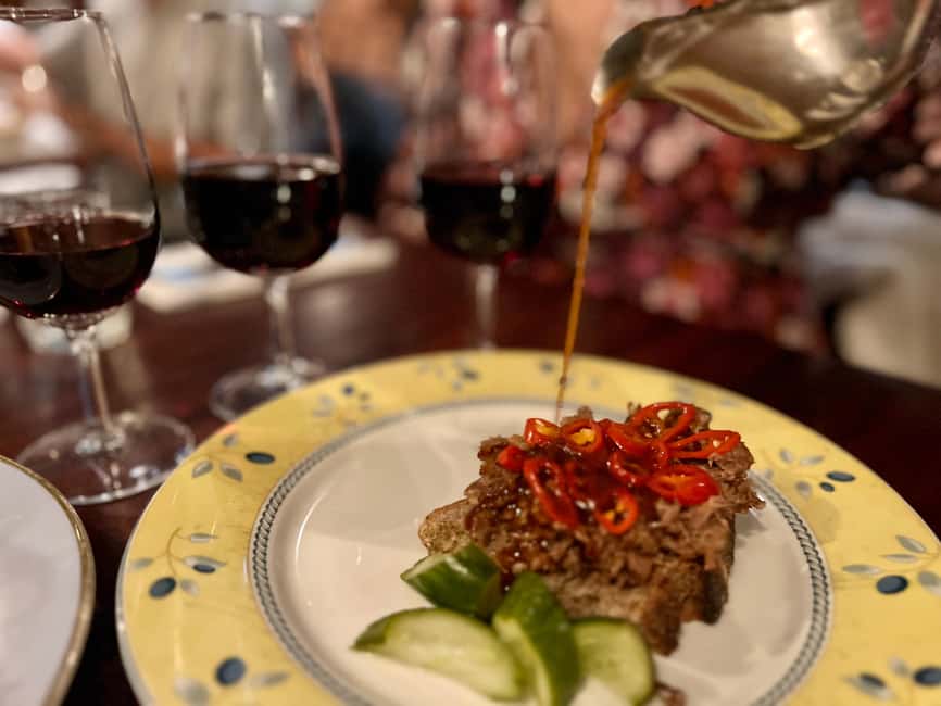 Soho London: Secret Evening Food Tour - The guide experience: where Paul’s kind of magic shows up