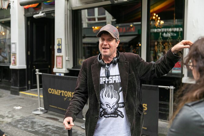 Soho Music & Historic Pubs Tour - Your guide is the engine, and the reviews agree
