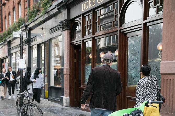 Soho Music & Historic Pubs Tour - Pacing, timing, and what to wear for a 2.5-hour Soho walk