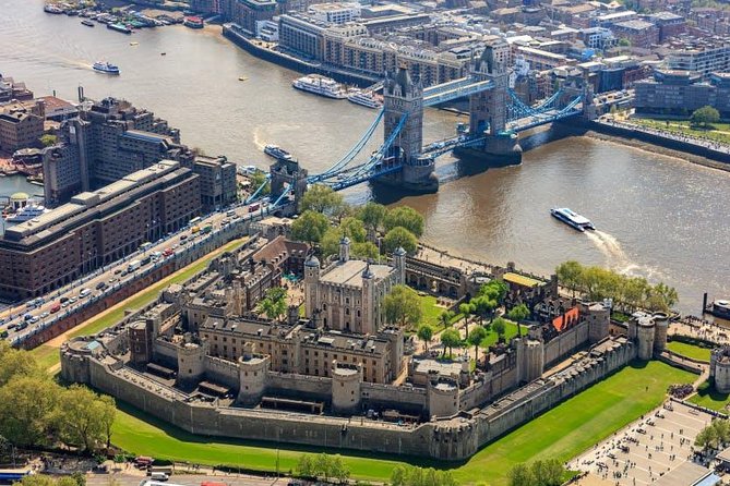 South Bank (London Bridge) Walking Tour & Enter The Tower of London - Guides Matter: Why the Small Group Feels Better