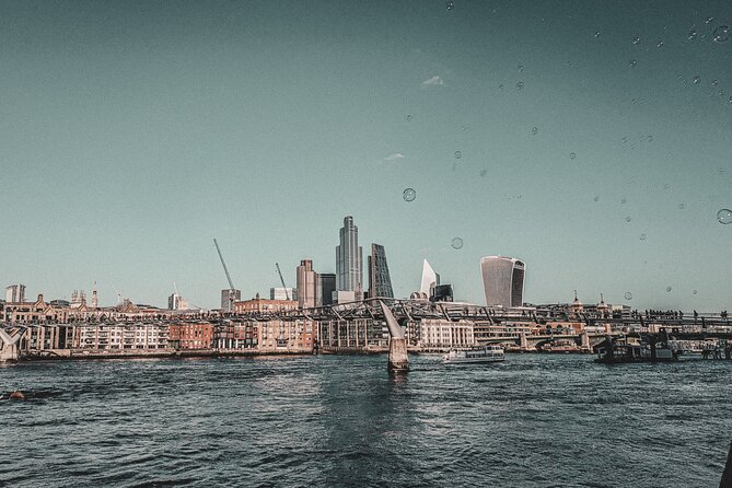 Southbank Immersive Self-Guided Audio Walking Tour - Blackfriars Bridge: Learning the Dark Past as You Cross