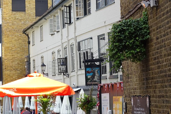 Southwark - an exclusive private walking tour full of surprises! - Southwark, the neighborhood where power keeps leaving fingerprints