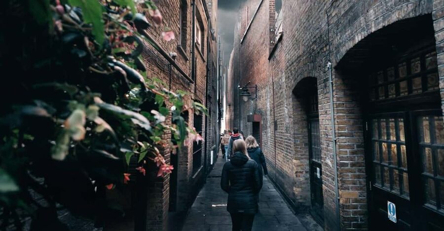 Spanish Language : Original Harry Potter Walking Tour - Spanish Harry Potter Tour, Done in Real London Streets