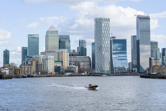 Speedboat Cruise Tour: Embankment OR Westminster Pier -70 minutes - Tower of London, HMS Belfast, and the Westminster Parliament Views