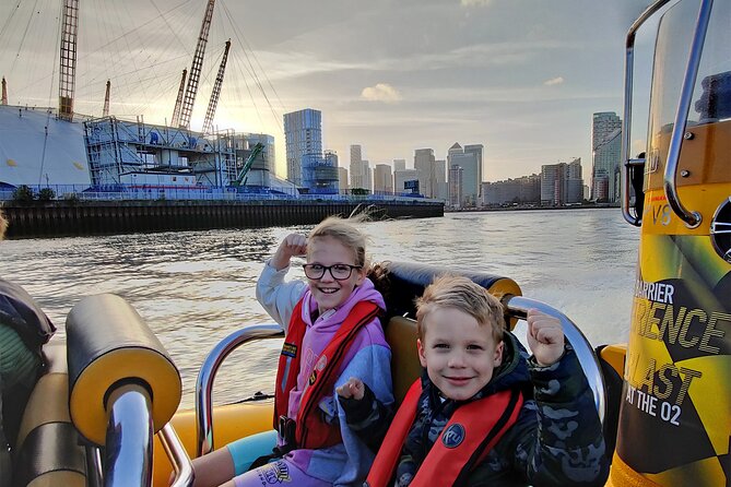 Speedboat 'Ultimate Tower Blast' from Tower Millennium Pier - 40 minutes - Small group rules: why up to 12 people matters