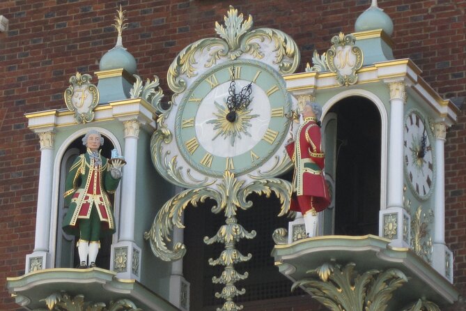 St James' & Mayfair - Private Tour of London's Royal & Aristocratic Villages - Fortnum and Mason, From Market Stall Origins to Roofline Details