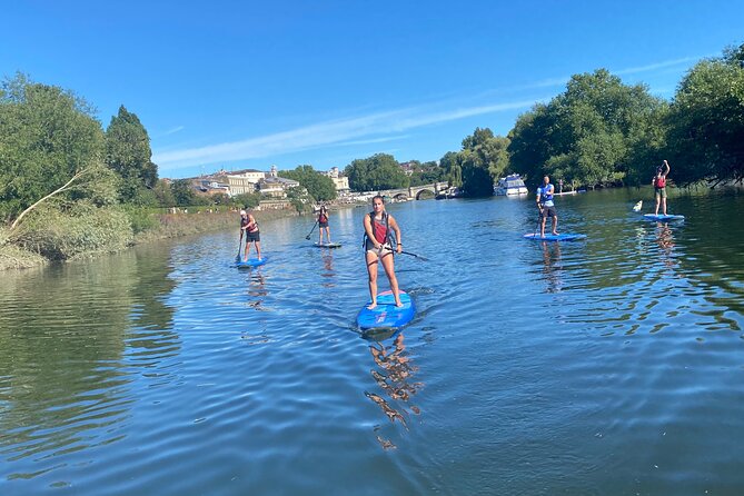 Stand up Paddleboarding on the beautiful Thames at Richmond - What happens before you paddle: the briefing and land training