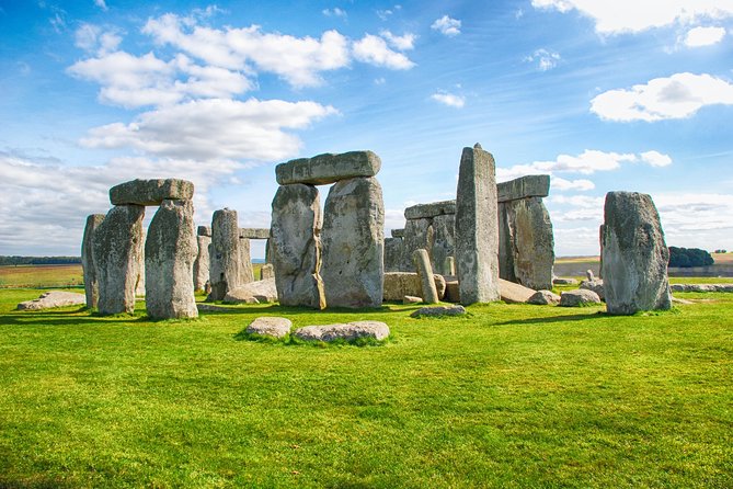 Stonehenge and Bath Day Guided Tour from London - Bath Abbey and what makes it more than a pretty stop