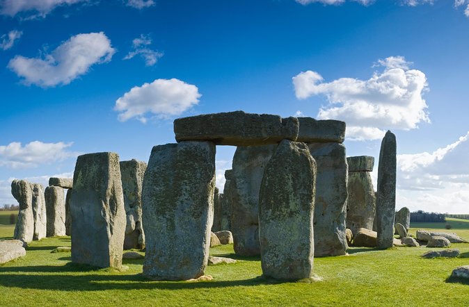 Stonehenge and The Stone Circles of Avebury Day Trip from London - The coach day: pacing that actually works for Stonehenge and Avebury