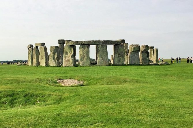 Stonehenge & Bath Day Tour from London including Admission - Small group feel, comfort, and what to expect on the minibus