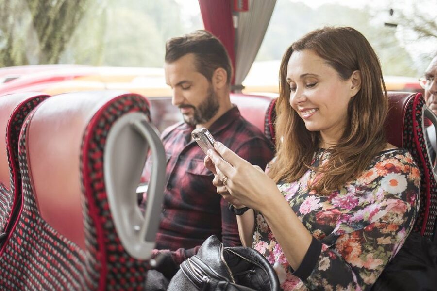 Stonehenge & Bath: Full-Day Coach Tour from London - The coach ride: what to do so the day does not feel wasted
