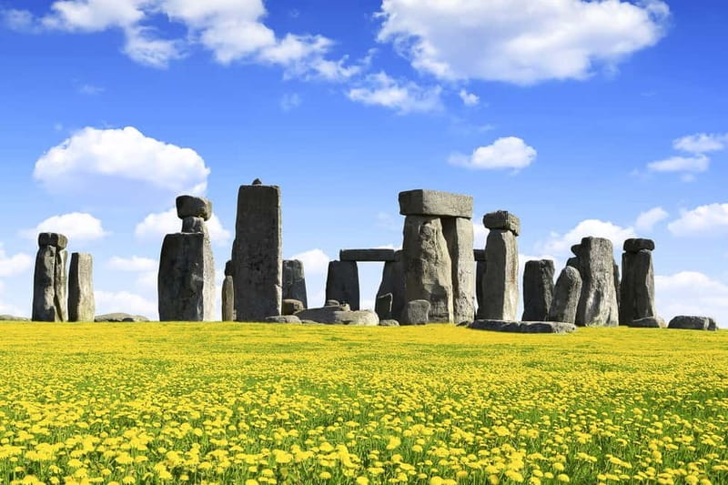 Stonehenge, Bath, Windsor and Roman Baths London Day Tours - The London pick-up at Earls Court: find the bus fast
