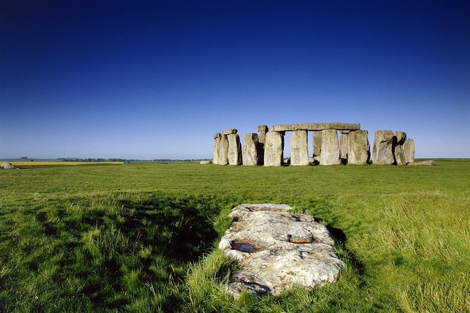 Stonehenge Half Day Tour with Entry and Extra Time - Audio headsets and the 10-language map, how to get value fast