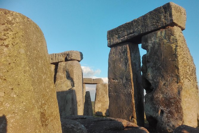 Stonehenge Independent Visit with Private Driver by Luxury Sedan - 8:00 am pickup and the calm ride out of London