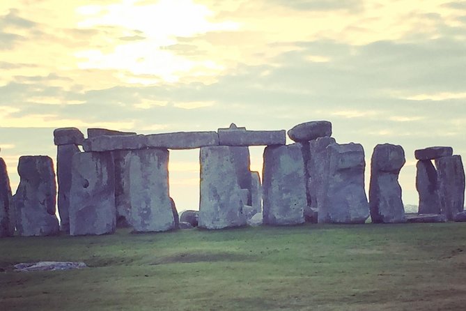 Stonehenge Private Car Tour with Driver Guide - What to expect at the visitor site (and how to prep)