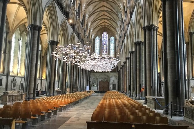 Stonehenge & Salisbury Cathedral: Private Day Trip from London - Avebury Manor: the oldest living settlement story, plus the tearoom