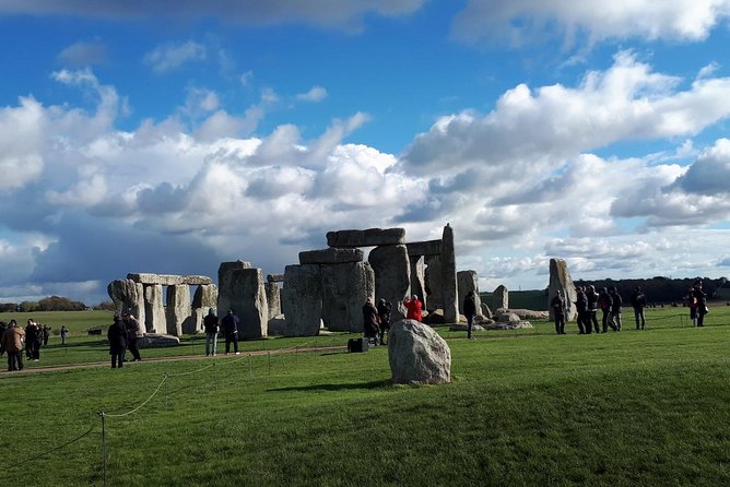 Stonehenge Shuttle Bus from London with Optional Fish & Chips - How the London to Stonehenge coach day actually runs