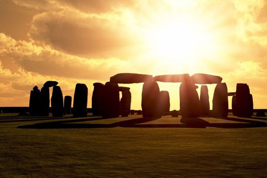 Stonehenge Special Access - Evening Tour from London - Coach comfort, group flow, and what to expect during the day