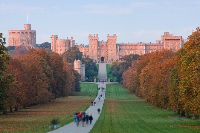 Stonehenge, Windsor Castle and Bath Full Day Guided Tour - Coach Comfort, Wi-Fi, Group Size, and Real Logistics