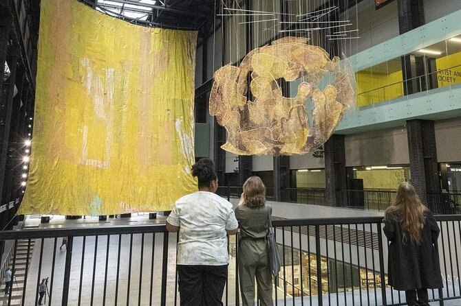 Tate Modern Official Discovery Tour - Inside the tour: what happens during that one stop at Tate Modern