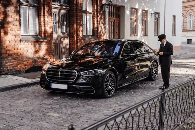 Taxi: Heathrow Airport To or From London - The ride itself, car comfort plus the small perks