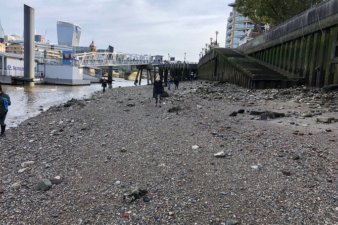 Thames Beachcombing - Who this Thames beachcombing tour is best for