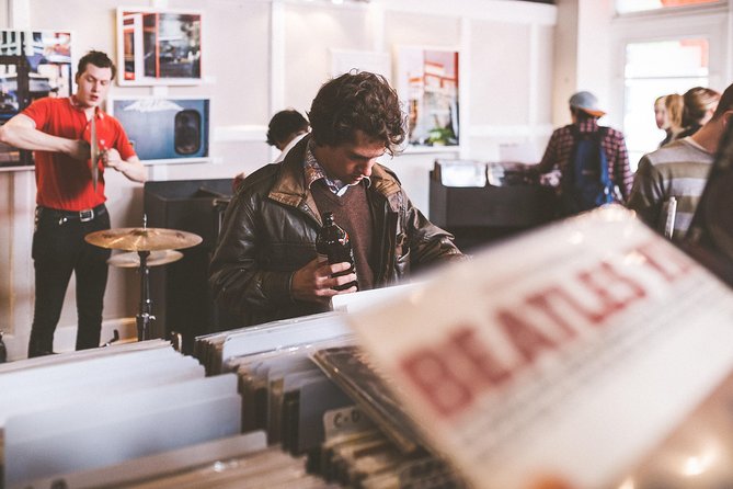 The Beatles and a Secret pub - Who this Beatles and secret pub tour fits best