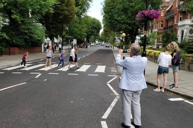 The Beatles Magical History Black Taxi Tour London - Carnaby Street and Soho: Swinging 60s Stories on the Move