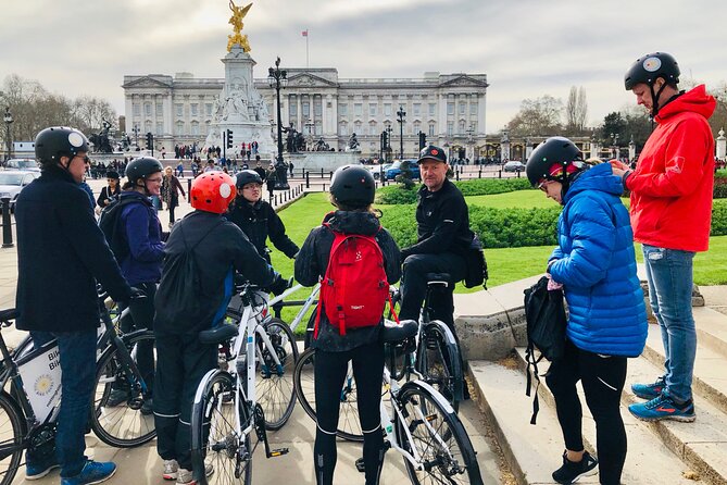 The "Big Six" of London and a Pub - 5 Hour Tour - Tower Bridge and the Monument to the Great Fire: finish with big-city payoff