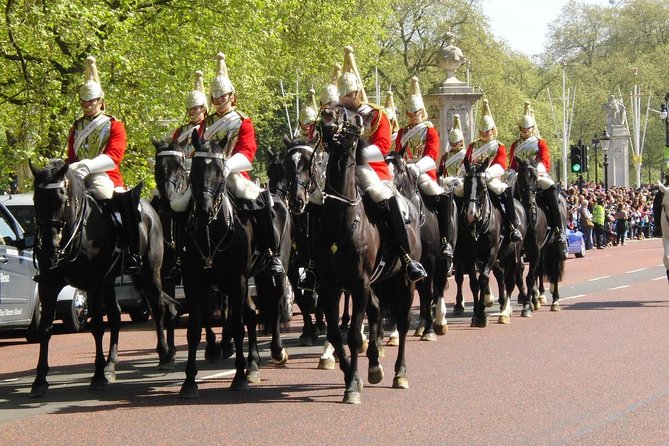 The Changing of the Guard - Exclusive Guided Walking Tour - Horse Guards Parade at Whitehall: where you feel the ceremony energy