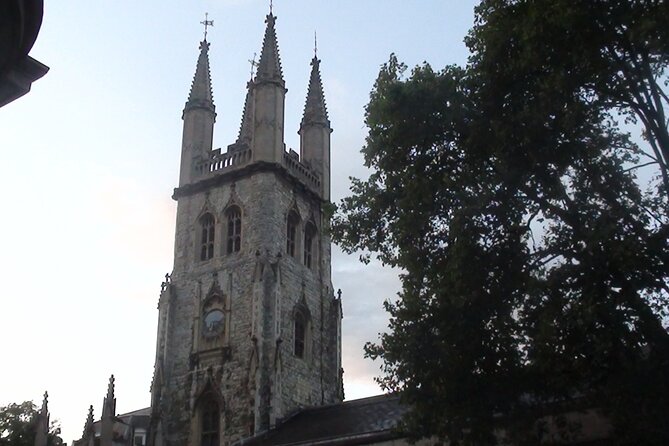 The Fading Light London Ghost Walk - Why an evening ghost walk makes sense in London