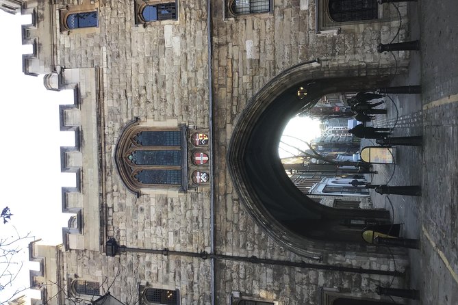 The Freemasons Tour of London - From Clerk’s Well to the Knights: Clerkenwell’s hidden beginnings