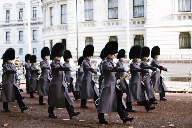 The History of London City Center Tour Semi-Private 12ppl Max - Walking comfort and photo timing, what to bring