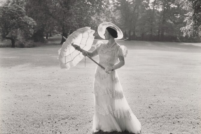 The Kings Gallery - Queen Elizabeth II: Her Life in Style - Tickets, mobile access, and why buying direct can matter