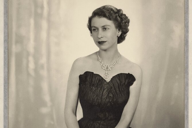 The Kings Gallery - Queen Elizabeth II: Her Life in Style - Who this experience is best for