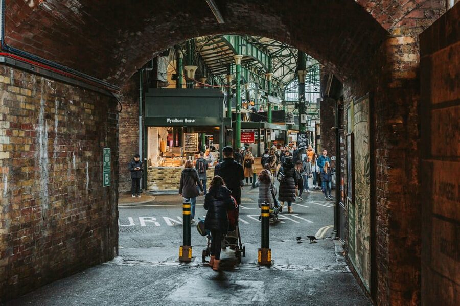 The most complete and exclusive Harry Potter tour in London - Starting at Black Sheep Coffee and meeting Ruben