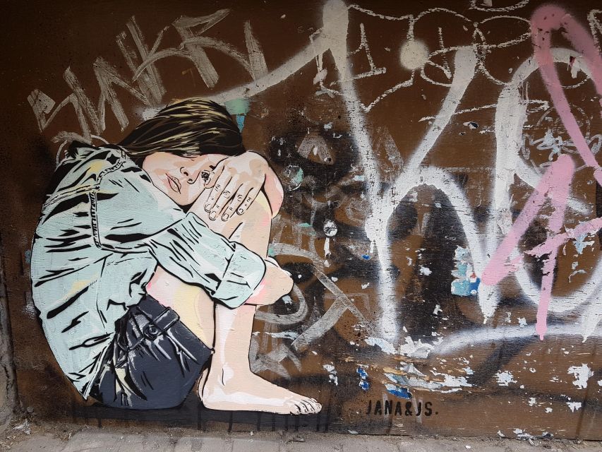 The Original London Street Art Tour (French) - The street art stops: what you look for on each block