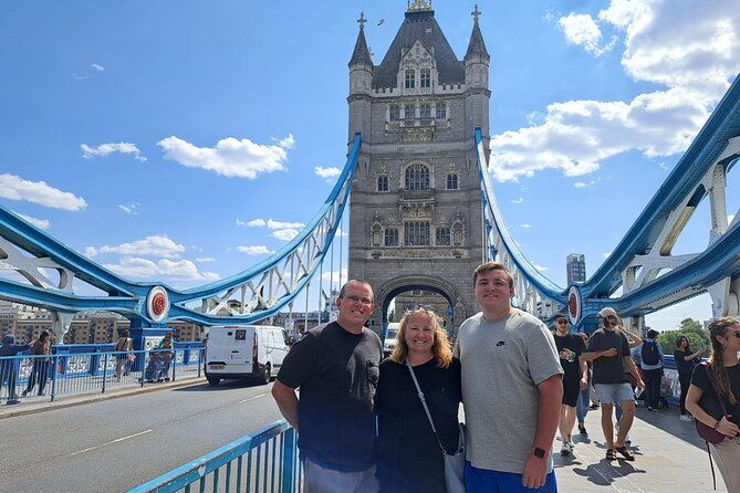 The Premier Classic London: Private 4-Hour Tour in a Black Cab - Piccadilly Circus, Trafalgar Square, and the best photo sprint