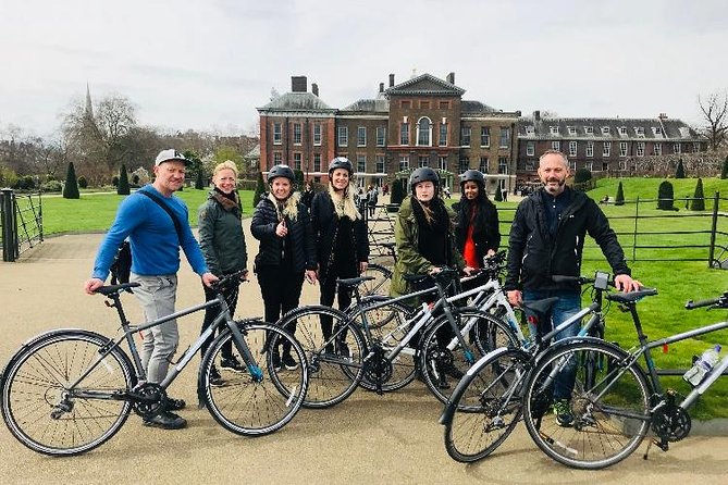 The Royal Express - 2.5 hour - Meeting at 129 Bayswater Rd and what small-group pacing feels like