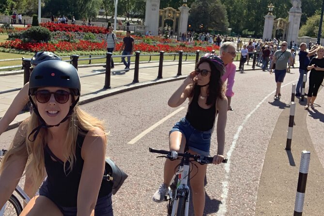 The Royal Express - 2.5 hour - Buckingham Palace stop: the quick look that sets the tone
