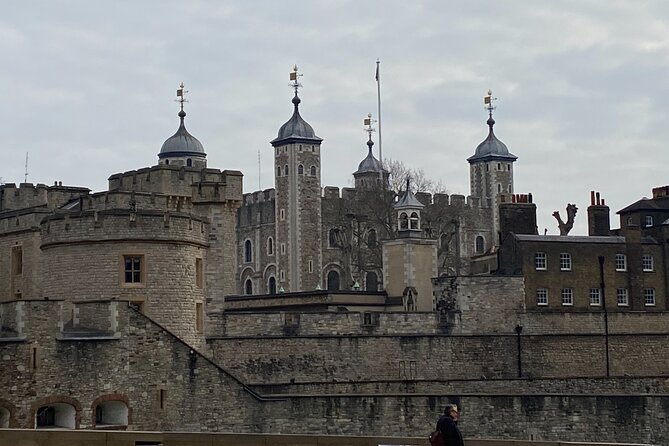 The Tower of London - Small Group Tour with a Local Expert - How the guide shapes your experience (James, Denisa, Marina, Lucy, and more)