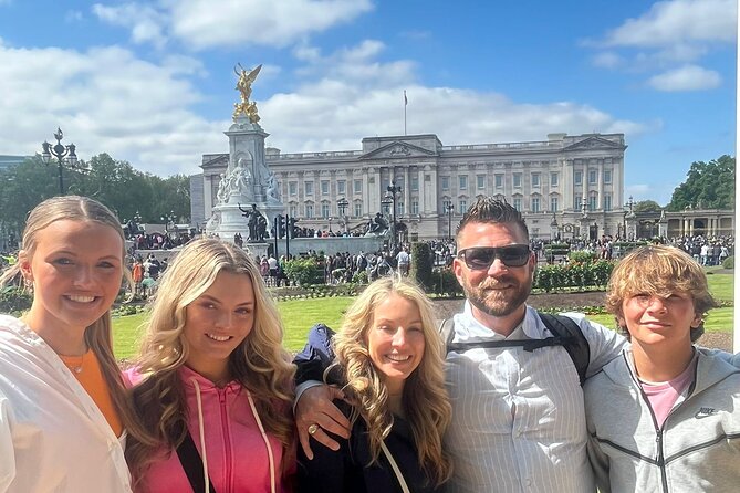 The Ultimate 6-hour Private Tour of London in an Iconic Black Cab - Getting picked up in Central London, or meeting at Embankment