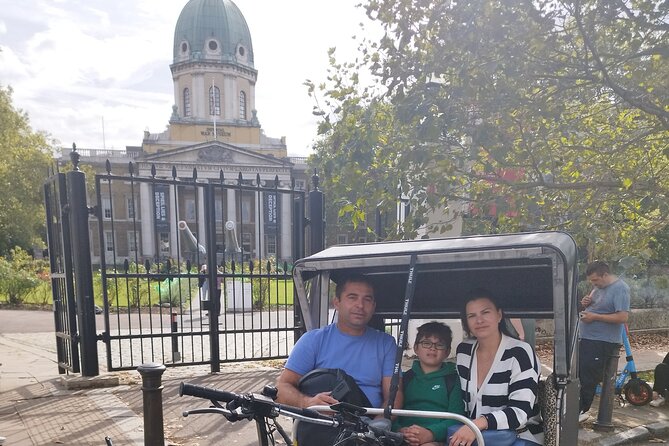 Touching Distance LONDON Rickshaw/Pedicab Private Tour - The Tower of London area, St Paul’s, and Fleet Street connections