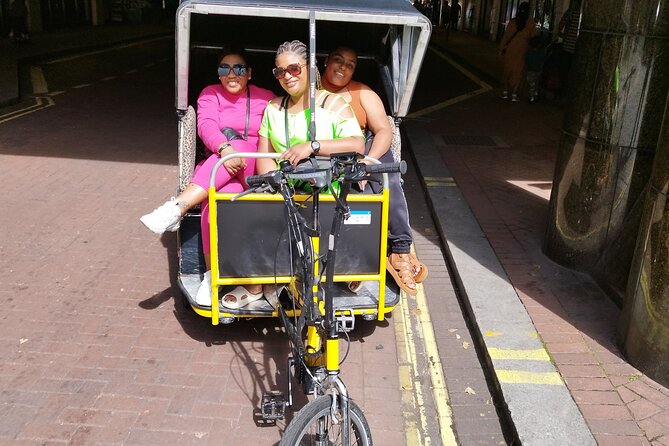 Touching Distance LONDON Rickshaw/Pedicab Private Tour - Starting at The Mall SW1, with Central London pickup