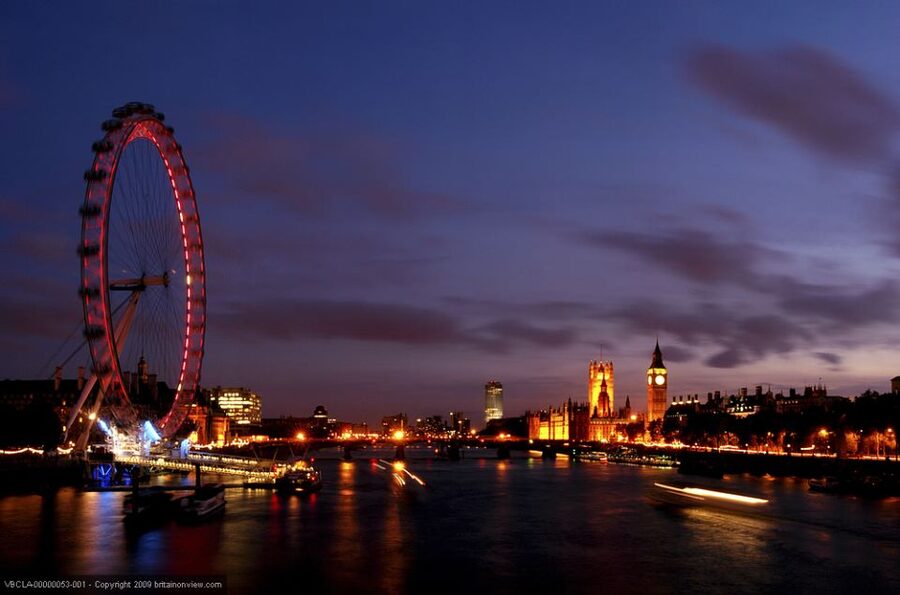 Tour of London and Christmas Day Lunch Cruise - Who Should Book, and What to Watch on Christmas Day